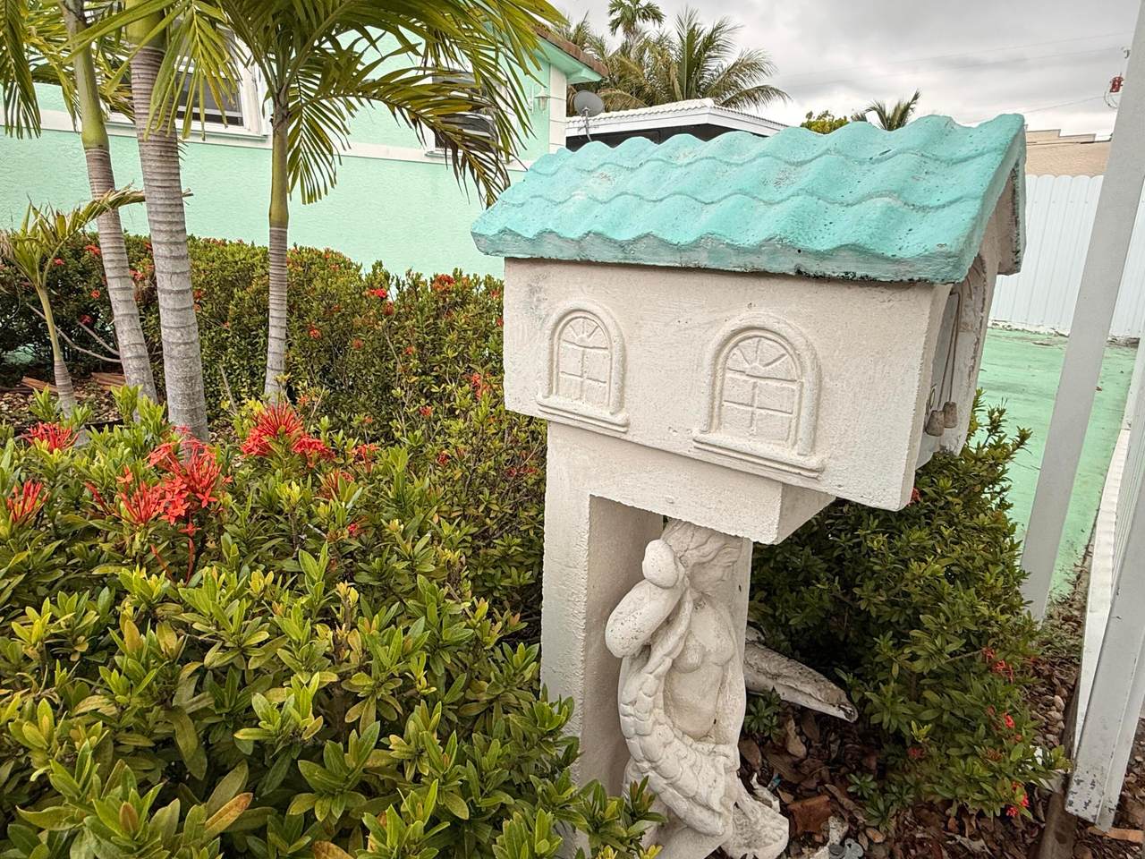 https://bt-photos.global.ssl.fastly.net/beaches/1280_boomver_1_F10503855-2.jpg