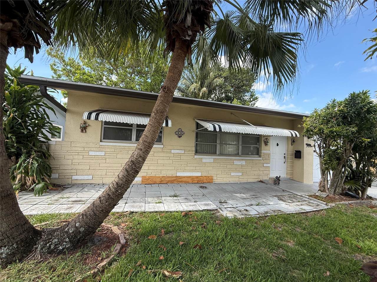 4314 47th Ct - Photo 1