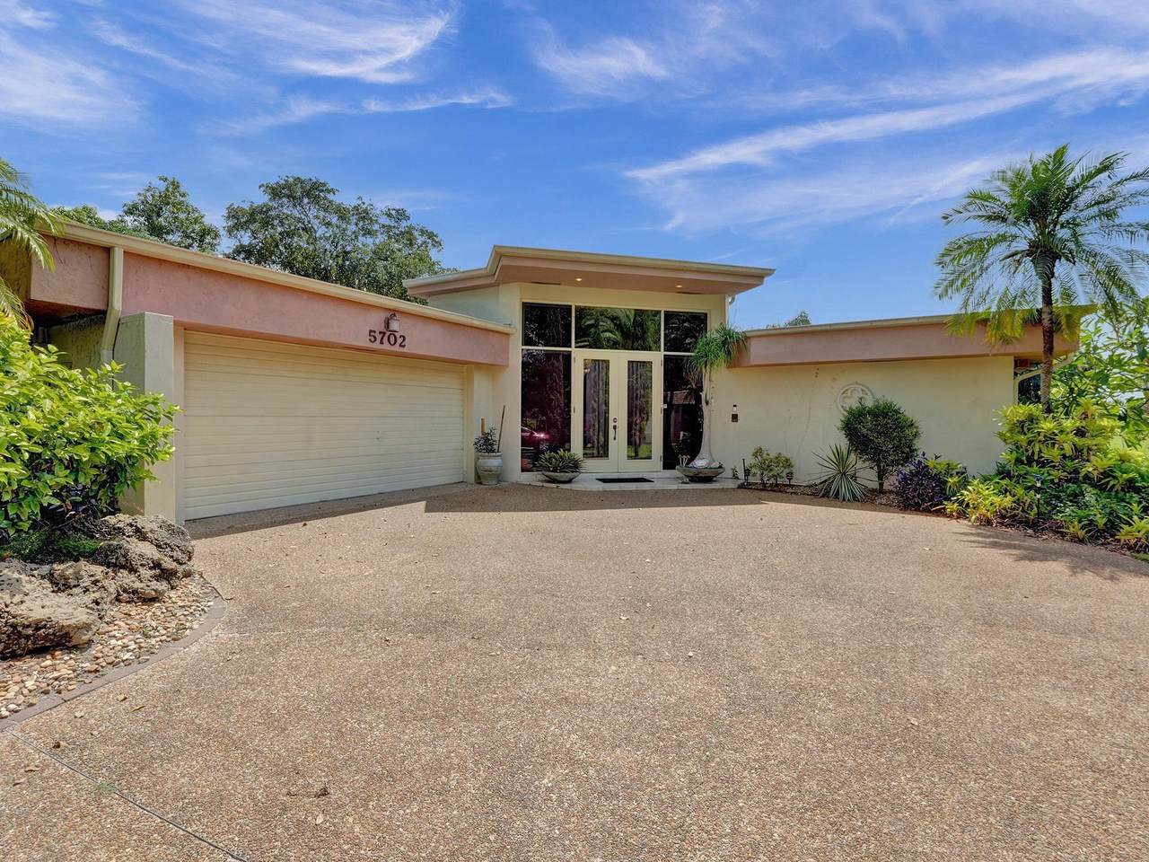 5702 White Hickory Cir - Photo 1