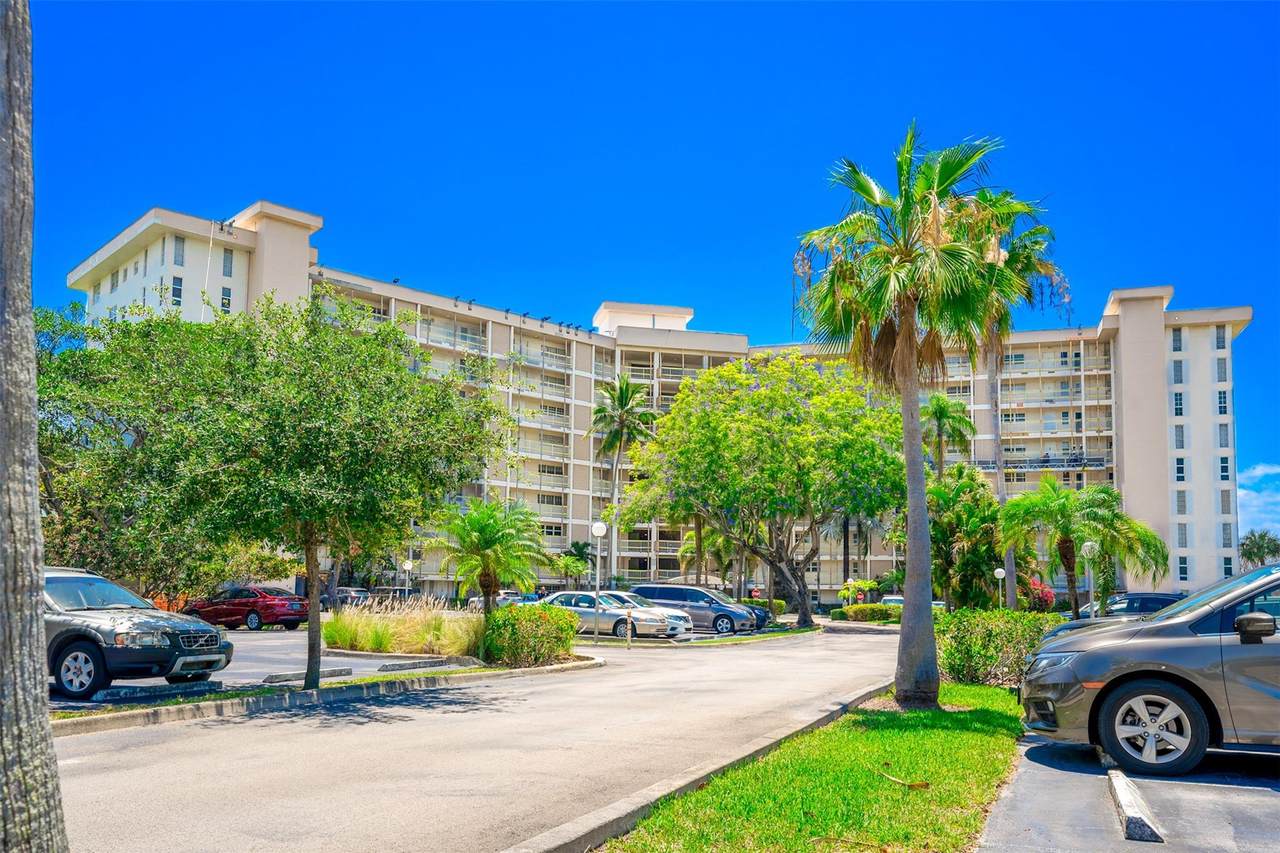 2681 Course Dr - Photo 1