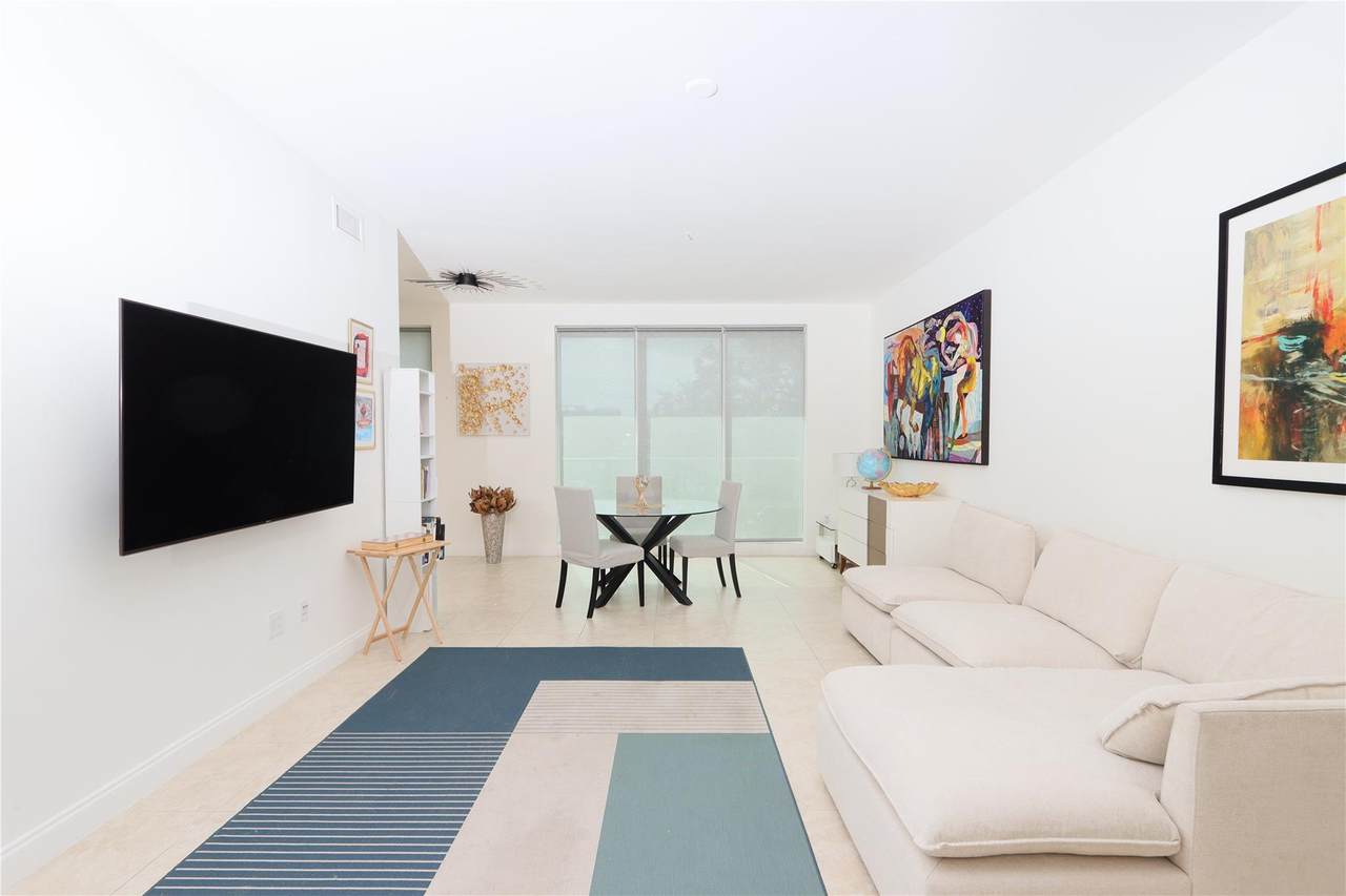 411 New River Dr E - Photo 1