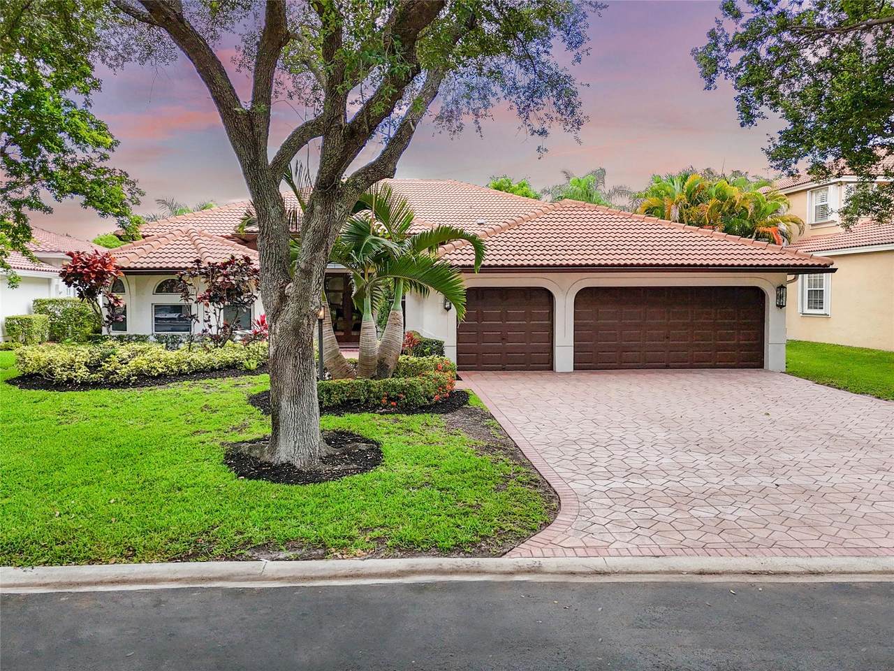 6435 98th Ln - Photo 1