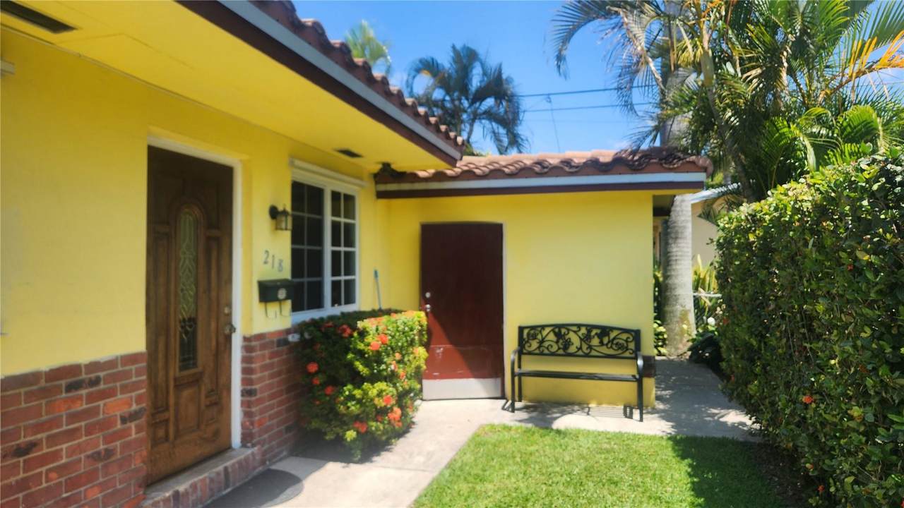 216 Sw 10th St - Photo 1
