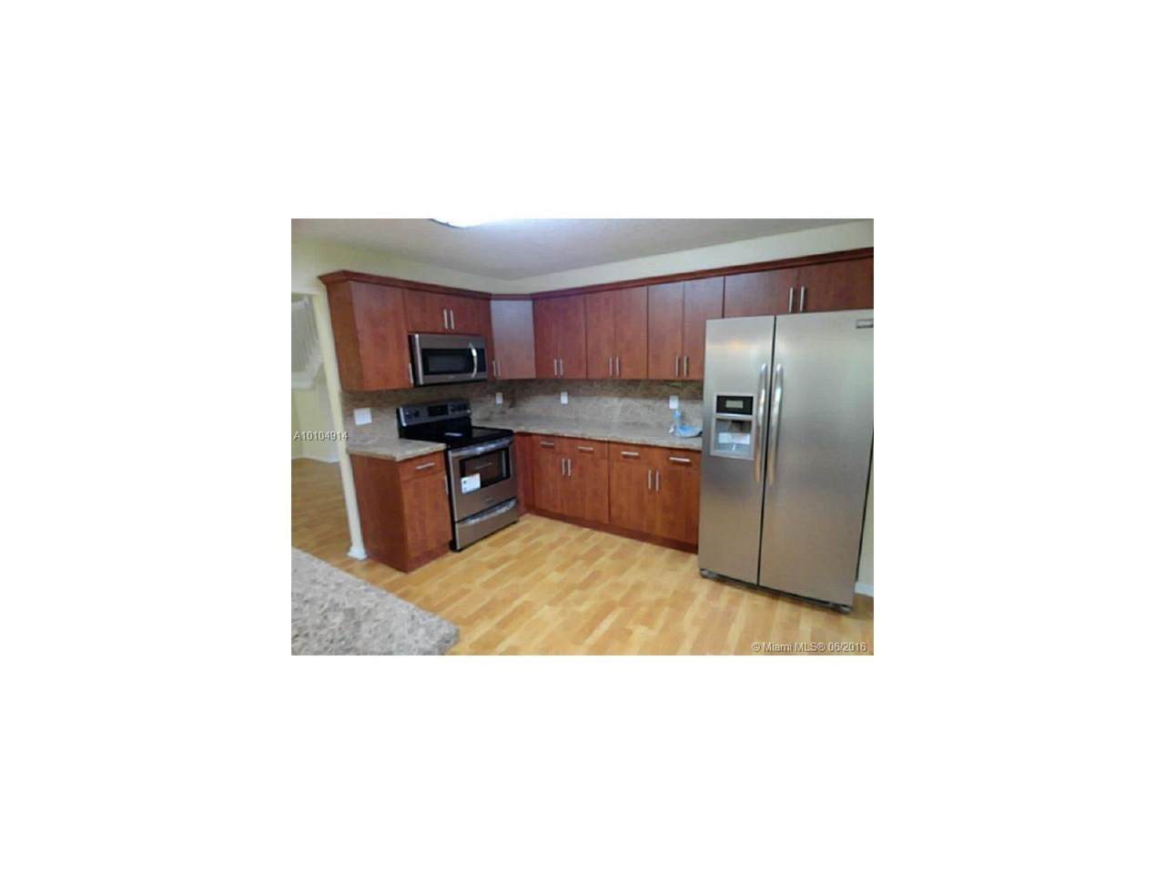 710 207th Ave - Photo 1