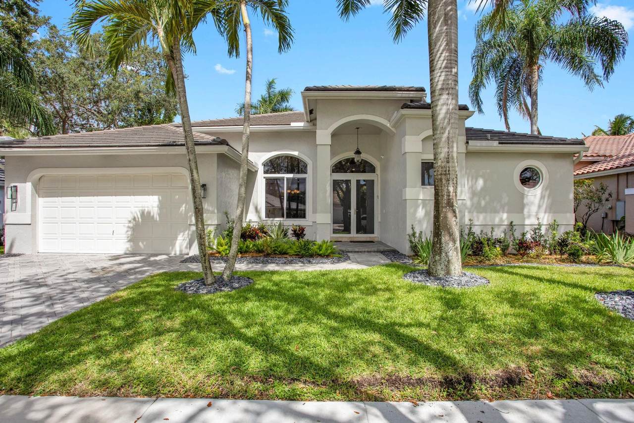 2615 Oakbrook Ct - Photo 1