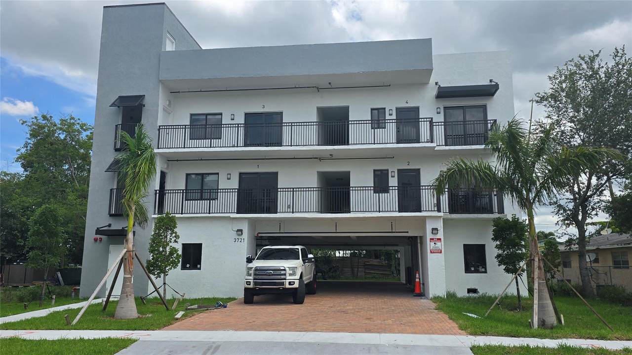 3721 12th Pl - Photo 1