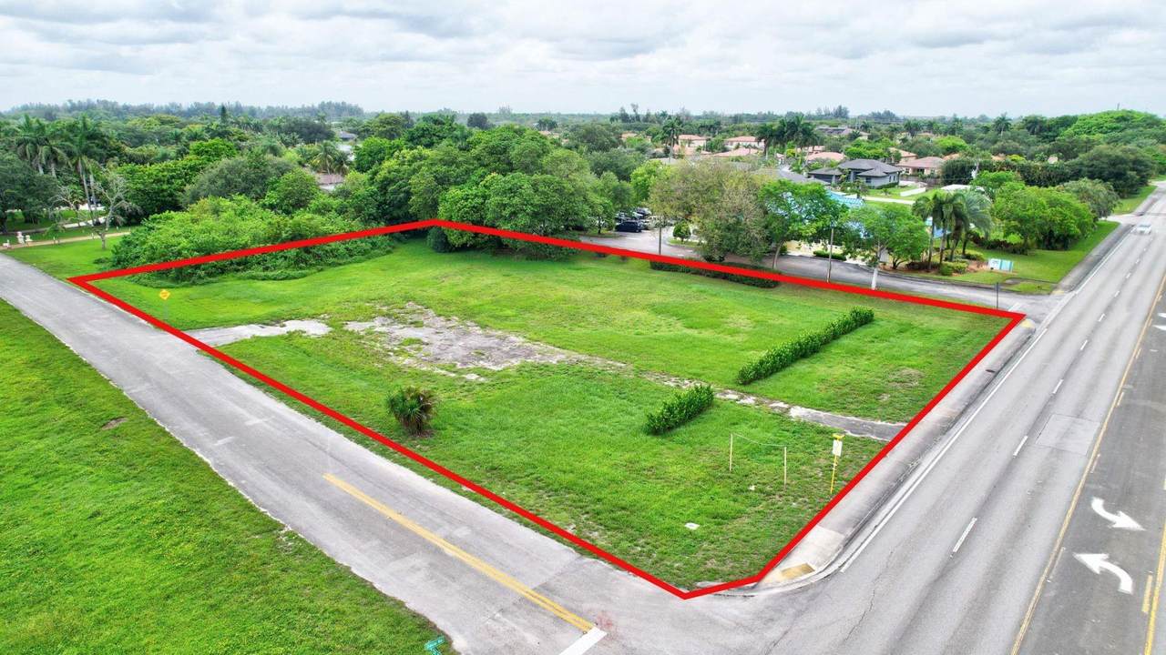 5655 Davie Road - Photo 1