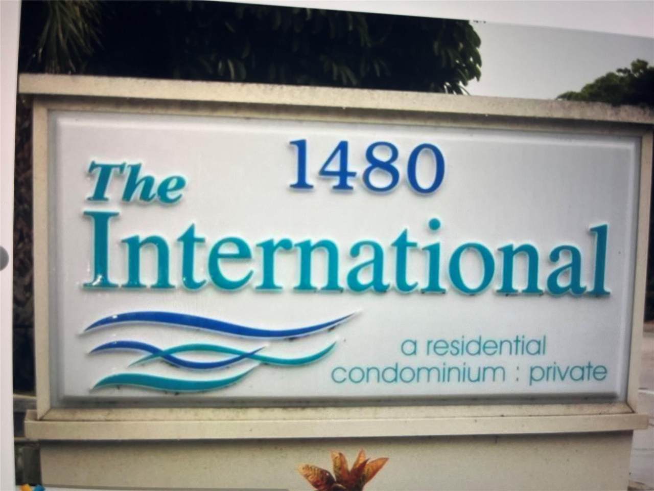1480 Ocean Blvd - Photo 1