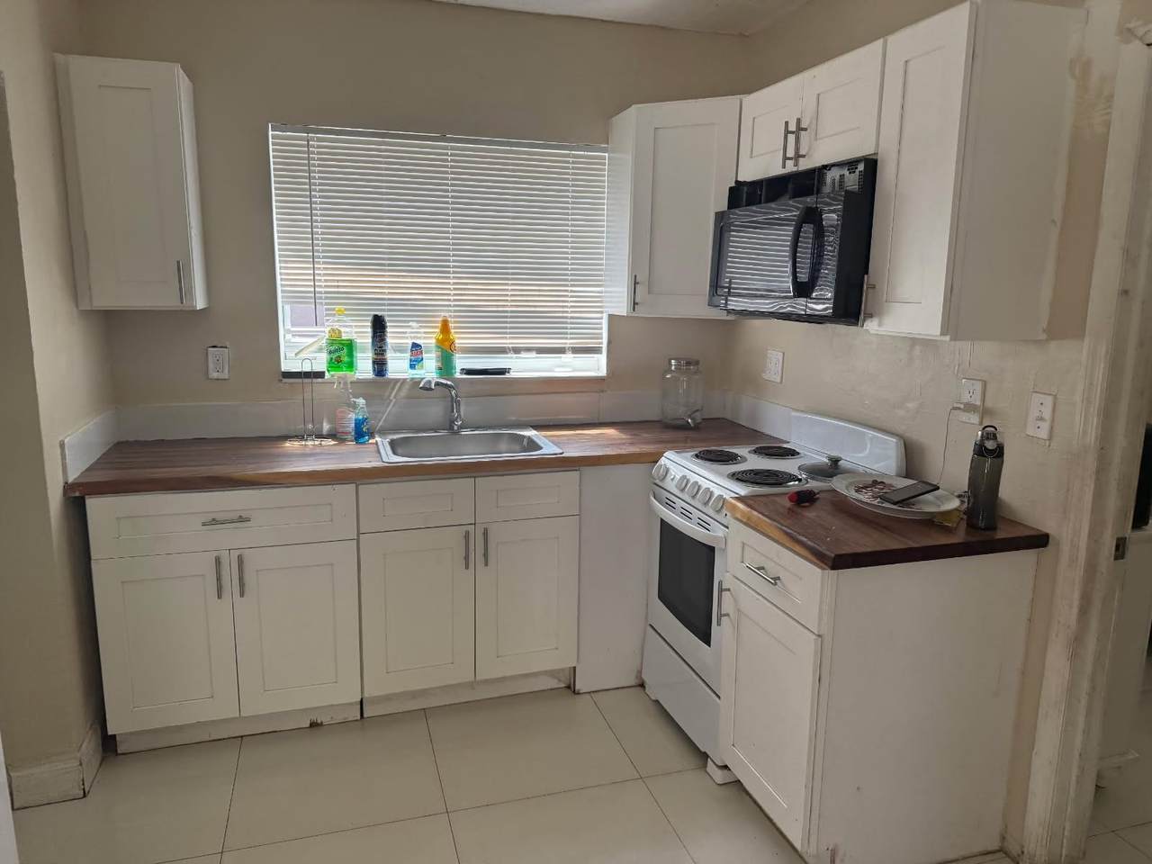 1942 Buchanan St - Photo 1