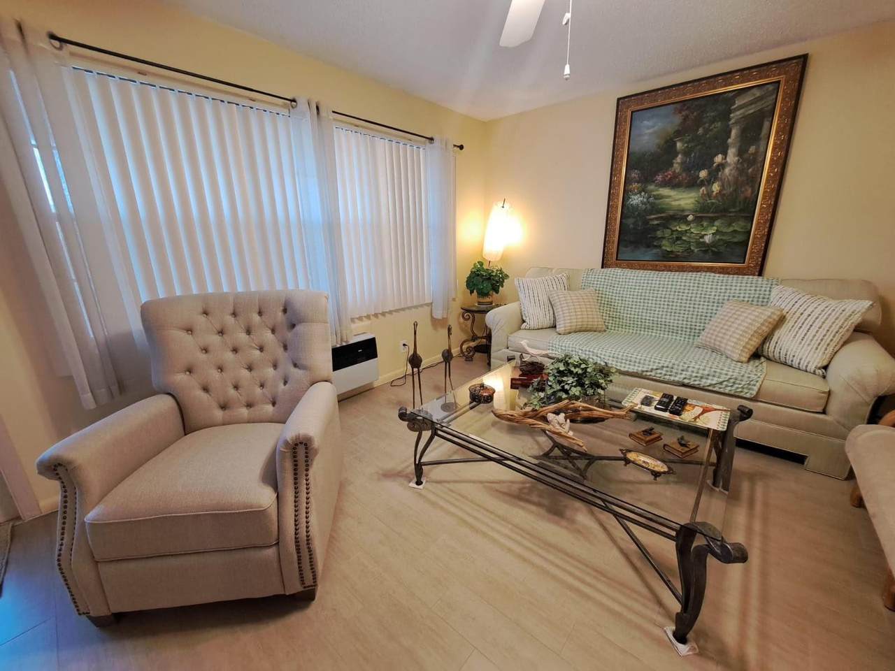 336 Oakridge S - Photo 1