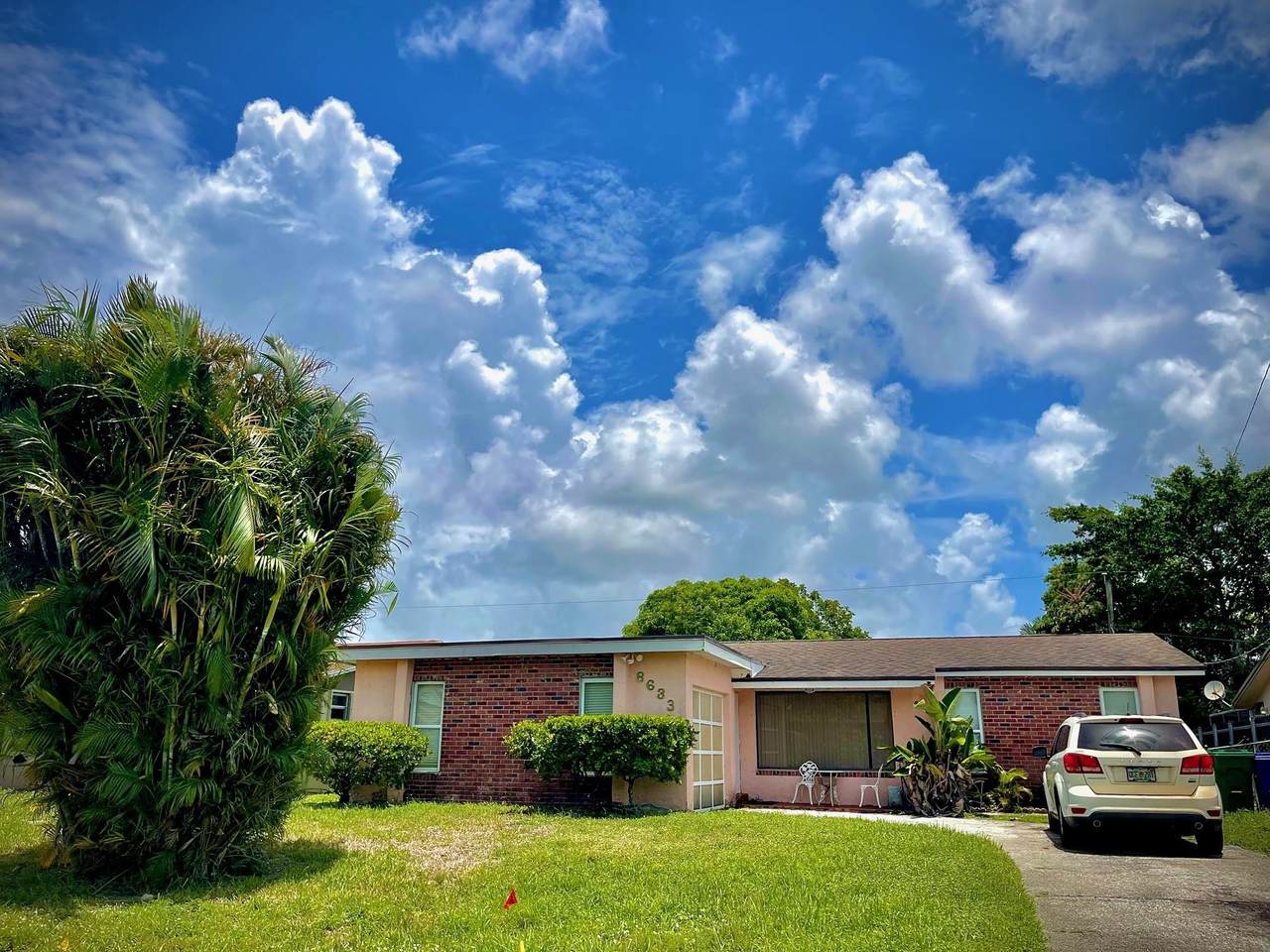 8633 Sutton Dr - Photo 1