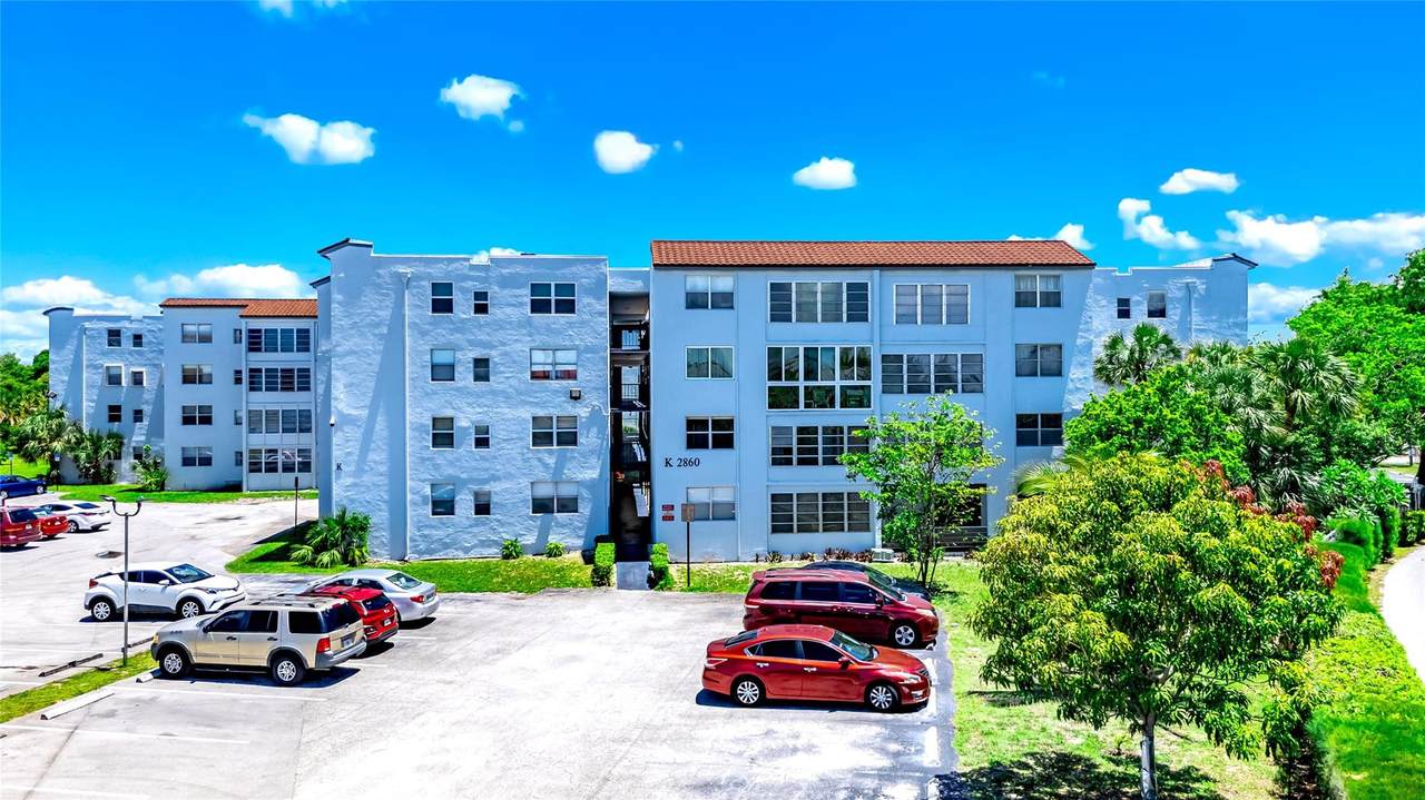 2860 Somerset Dr - Photo 1