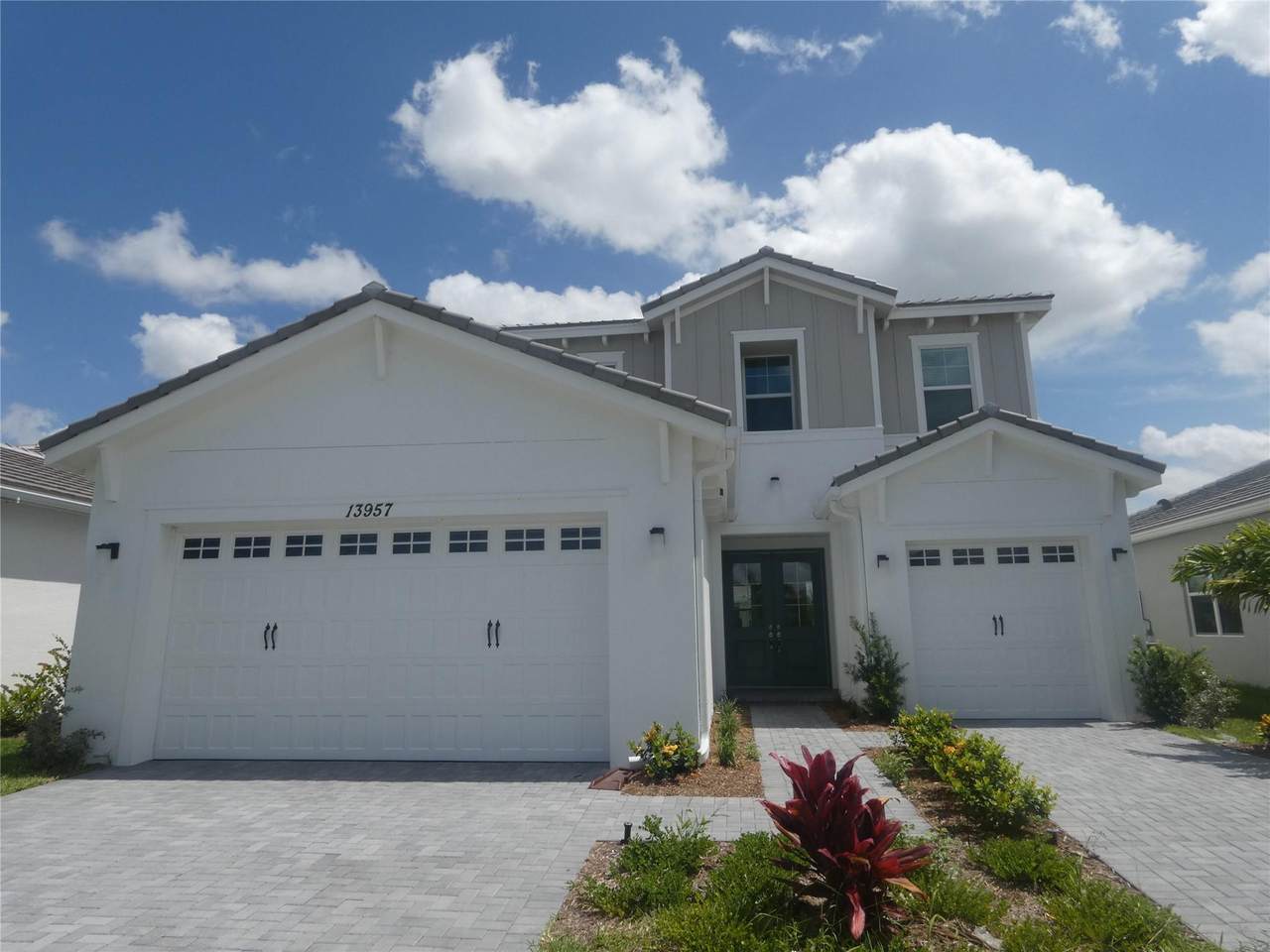 13957 Prickley Cone Cove - Photo 1