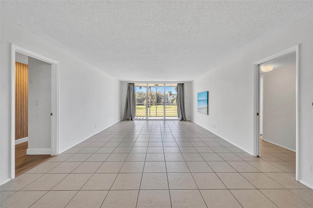 905 Cypress Ter - Photo 1