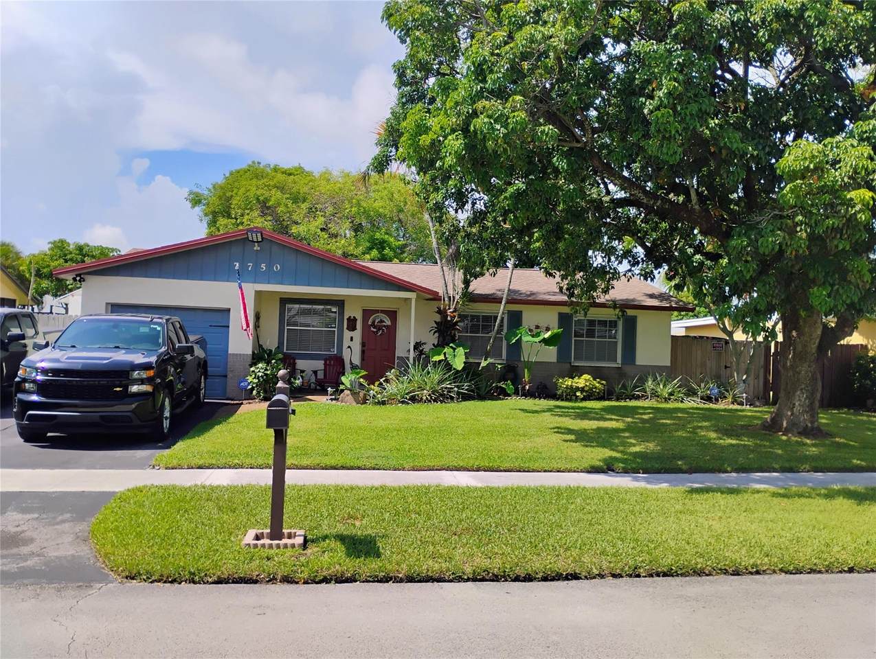 7750 46 COURT - Photo 1