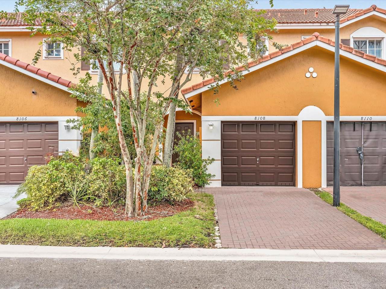 8108 17th Ct - Photo 1