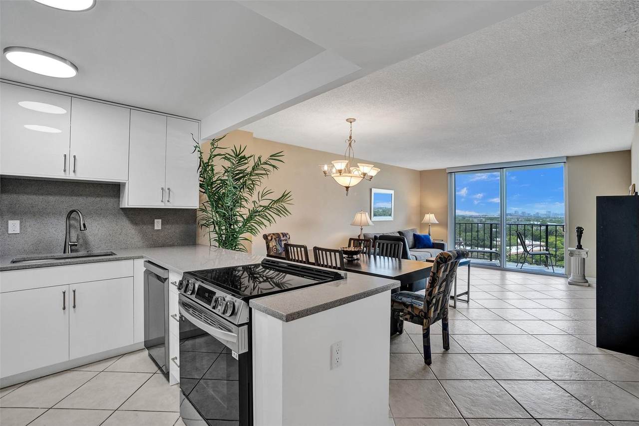 1800 Andrews Ave - Photo 1