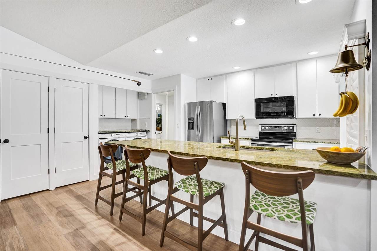 10002 Chapman Oak Ct - Photo 1