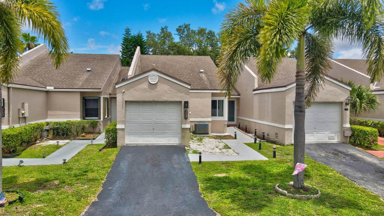 5157 11th Ln - Photo 1