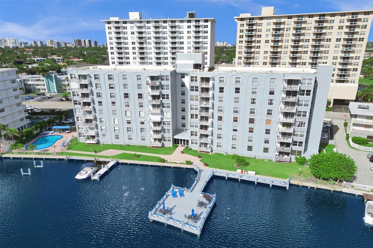 430 Golden Isles Dr - Photo 1