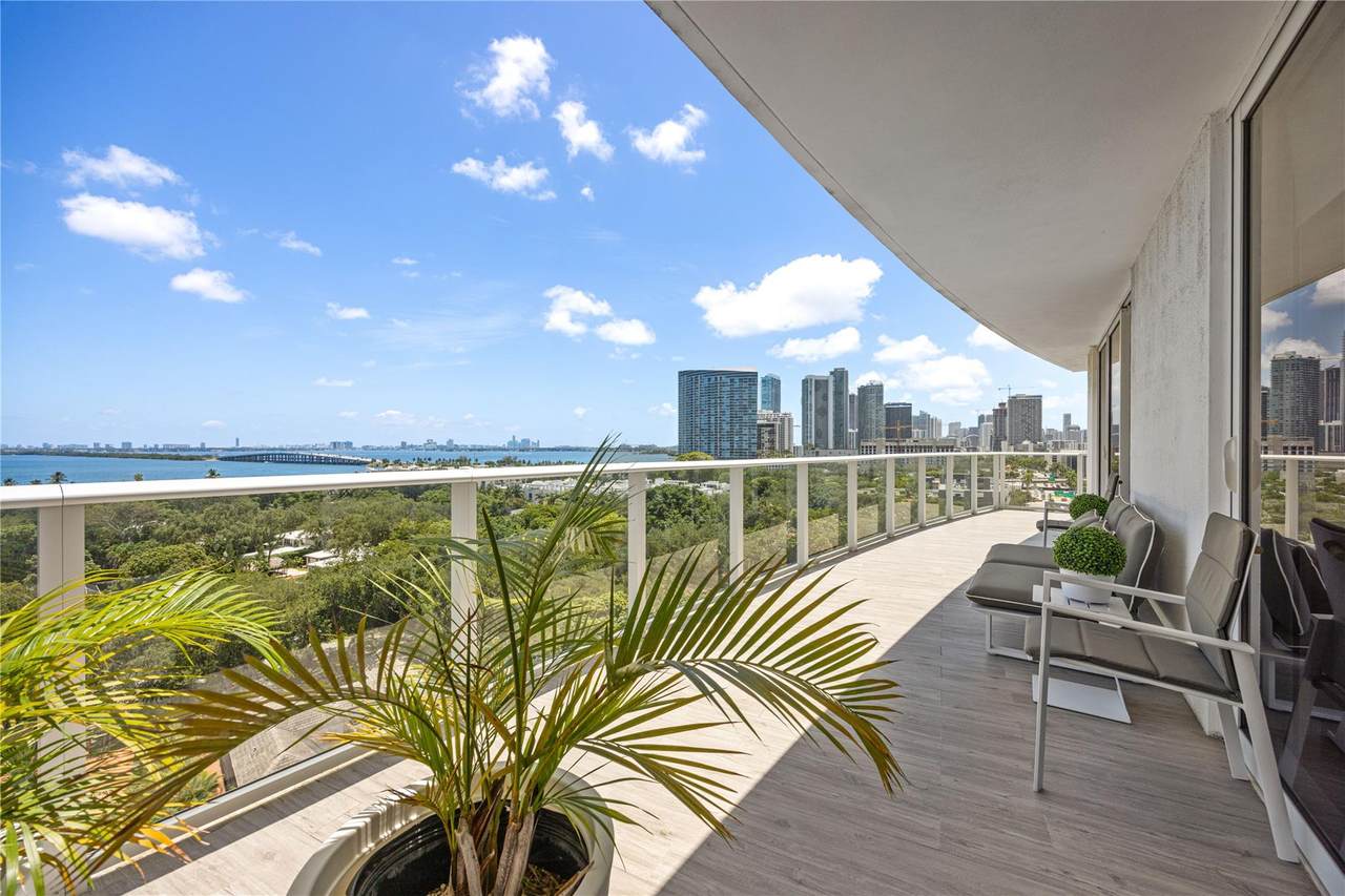 4250 Biscayne Blvd - Photo 1