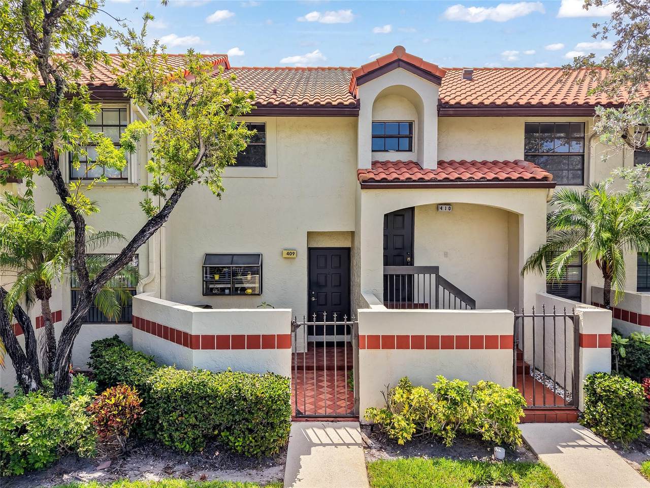 409 Republic Ct - Photo 1