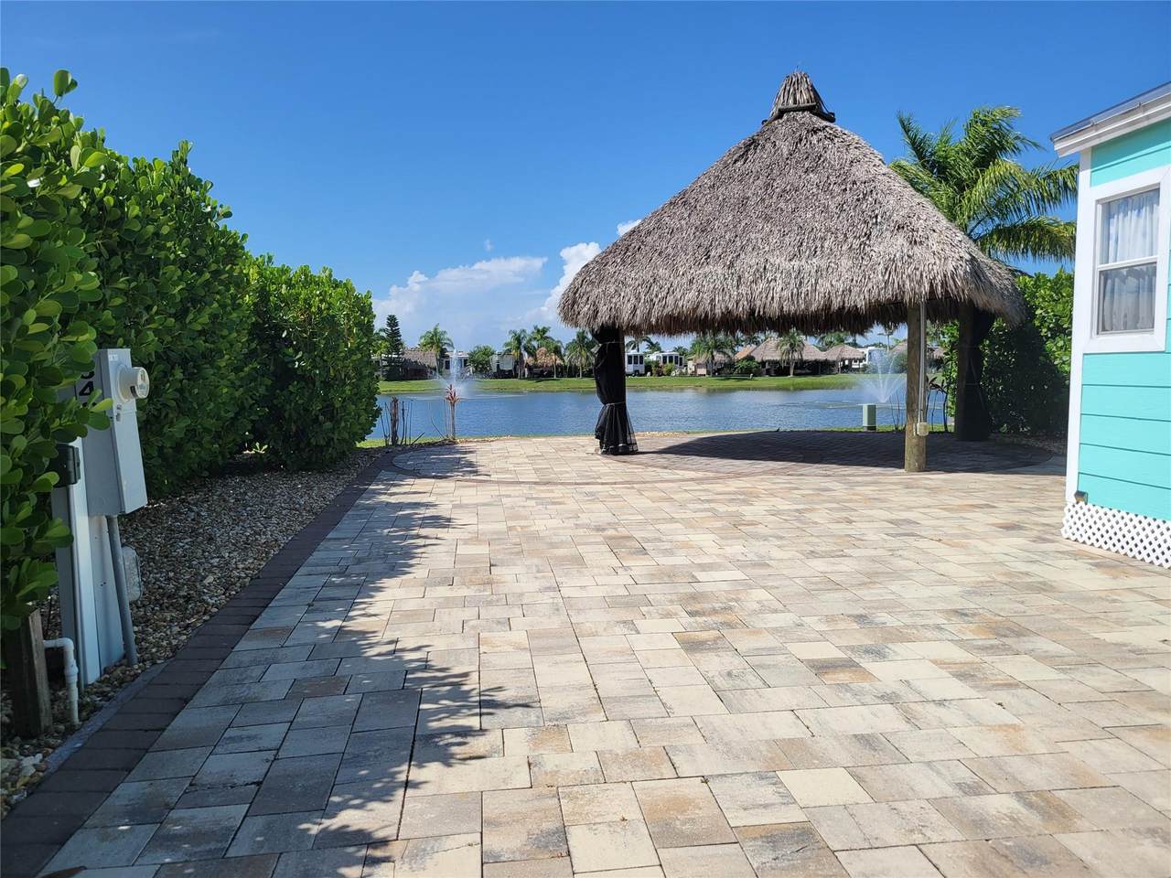 https://bt-photos.global.ssl.fastly.net/beaches/1280_boomver_1_F10515527-2.jpg