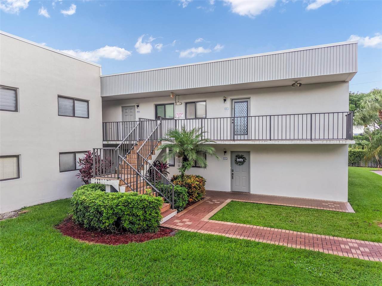 15450 Pembridge Ave - Photo 1