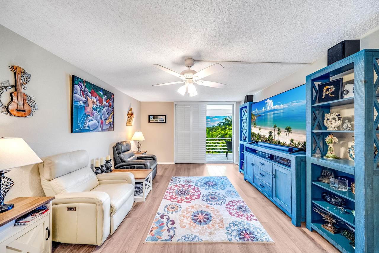 3251 Holiday Springs Blvd - Photo 1