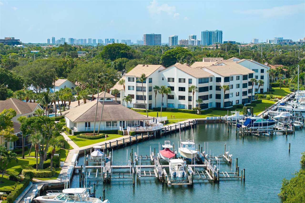 827 Oak Harbour Drive - Photo 1