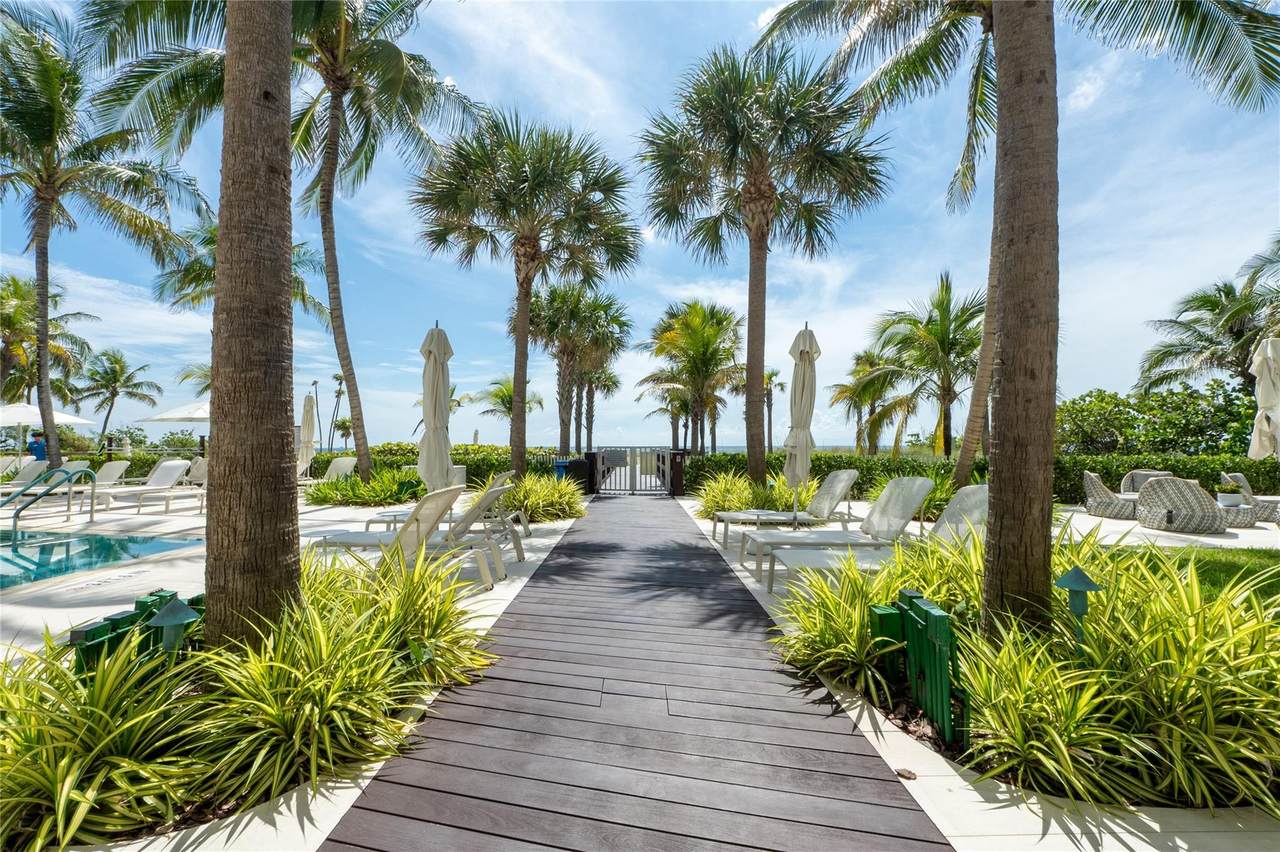 https://bt-photos.global.ssl.fastly.net/beaches/1280_boomver_1_F10516751-2.jpg