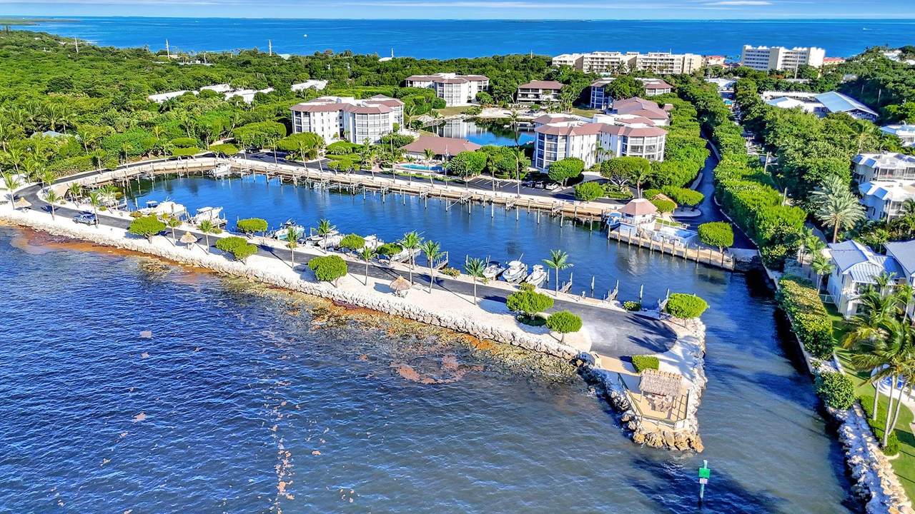 https://bt-photos.global.ssl.fastly.net/beaches/1280_boomver_1_F10516923-2.jpg