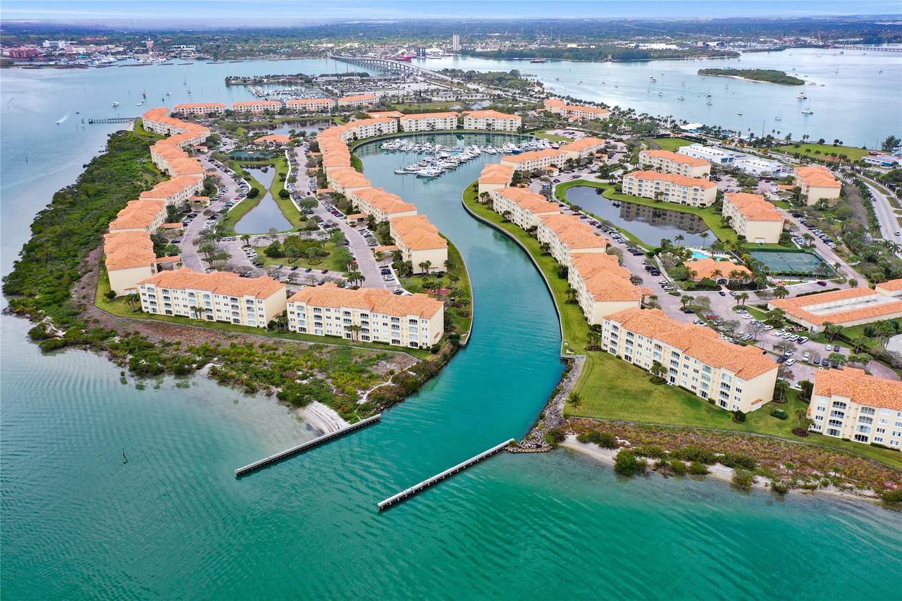7 Harbour Isle Dr - Photo 1