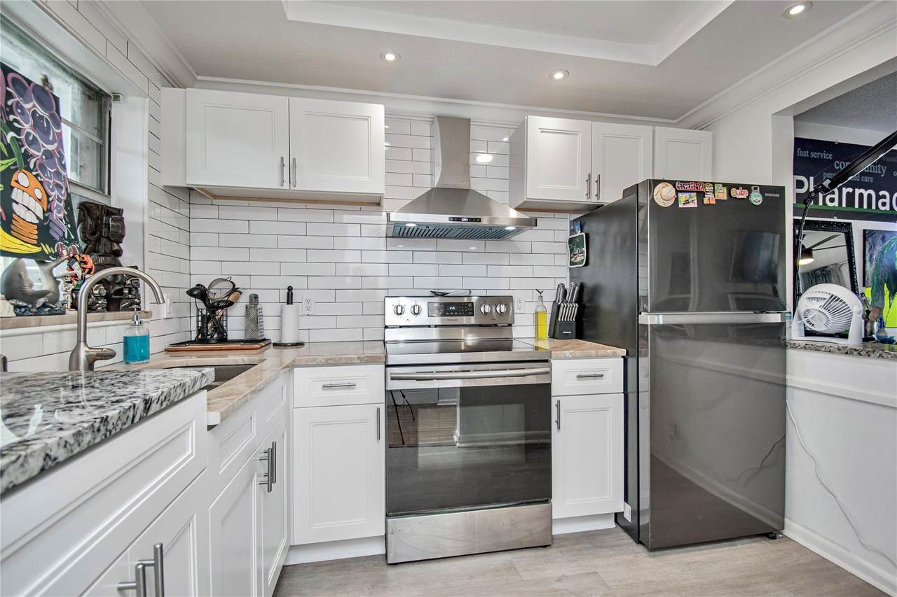 1638 Embassy Dr - Photo 1