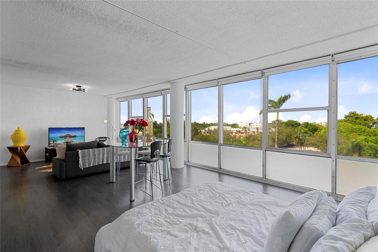 900 Bay Dr - Photo 1