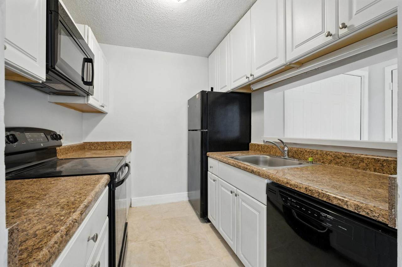 4281 Mcnab Road - Photo 1