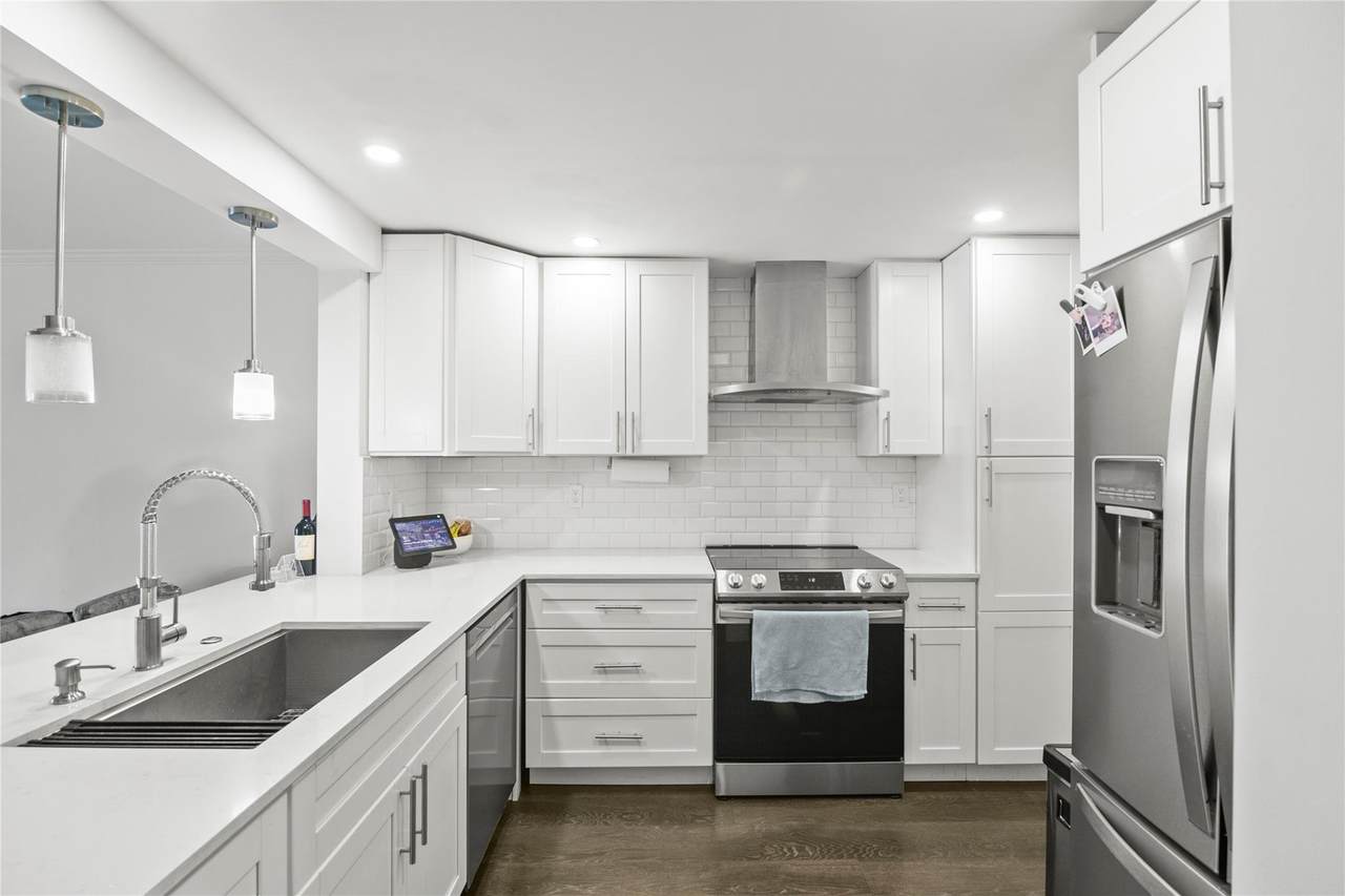 2310 Cypress Bend Dr - Photo 1