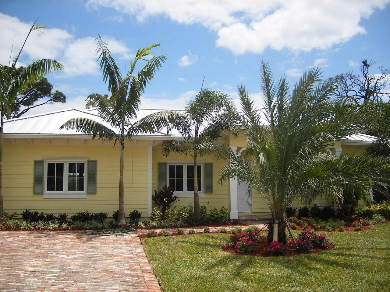 1616 17th Ave - Photo 1