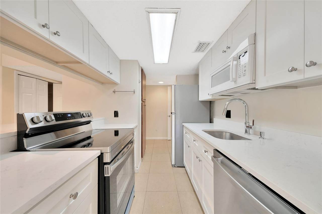 4521 Mcnab Rd - Photo 1