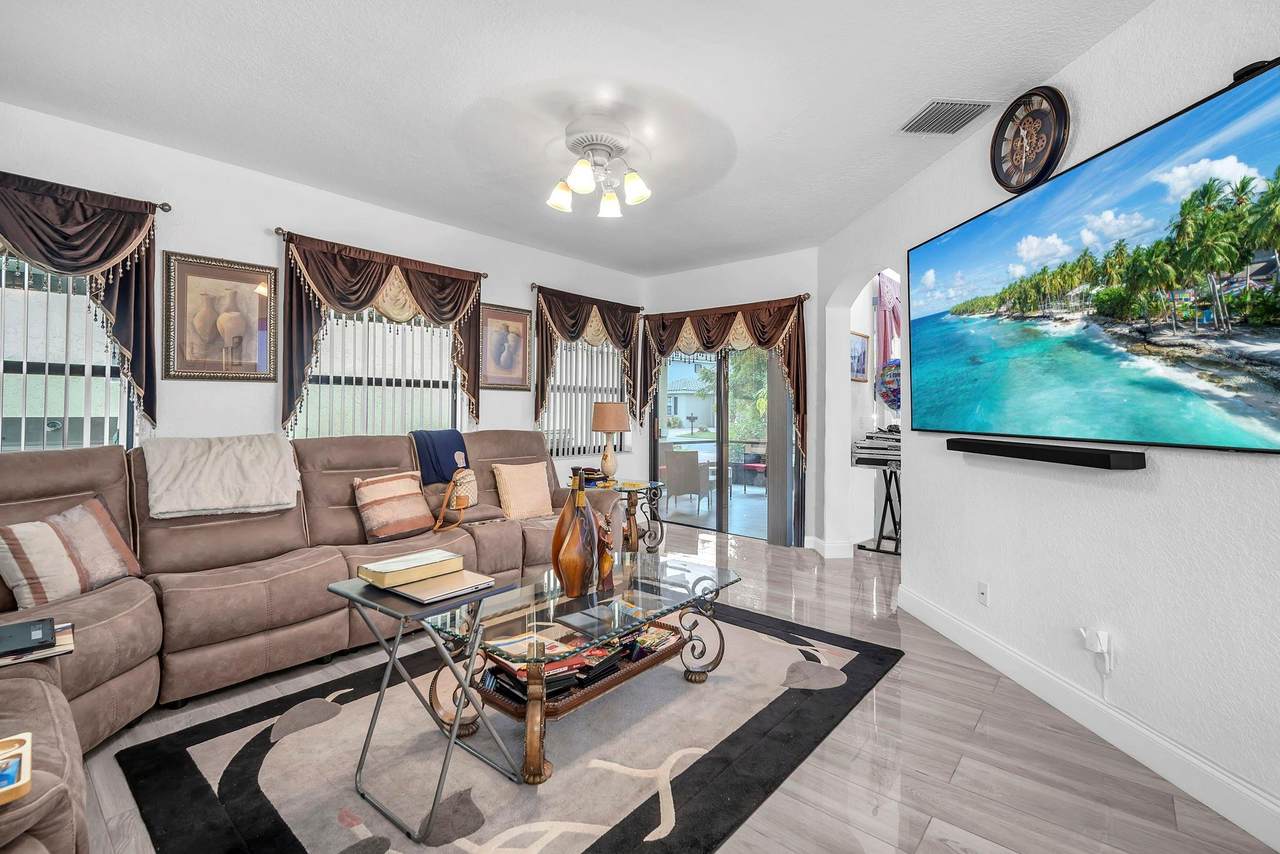 3471 112th Ave - Photo 1