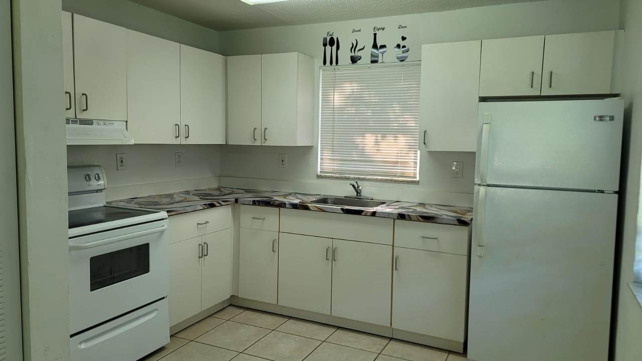 2223 Taylor Street - Photo 1