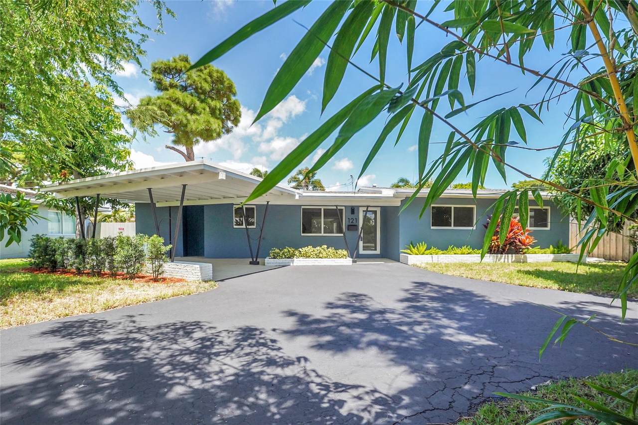 121 8th St - Photo 1