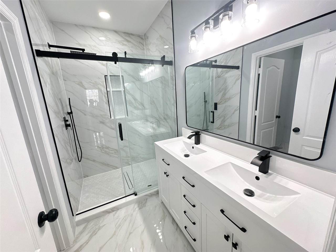 2310 Shoma Ln - Photo 1