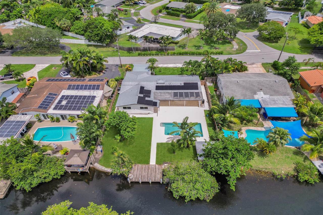 2615 9th Ter - Photo 1