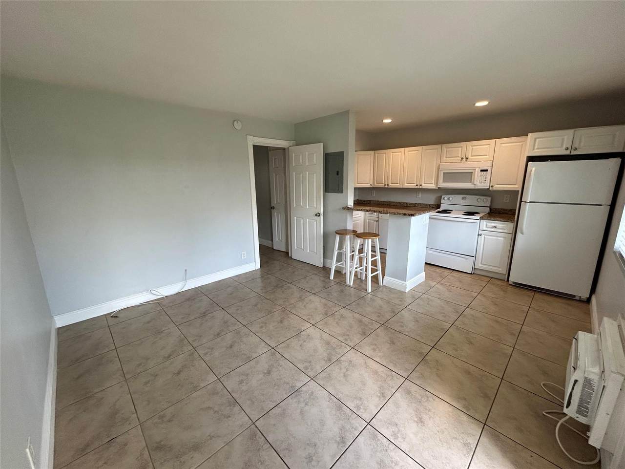 921 17th Ave - Photo 1