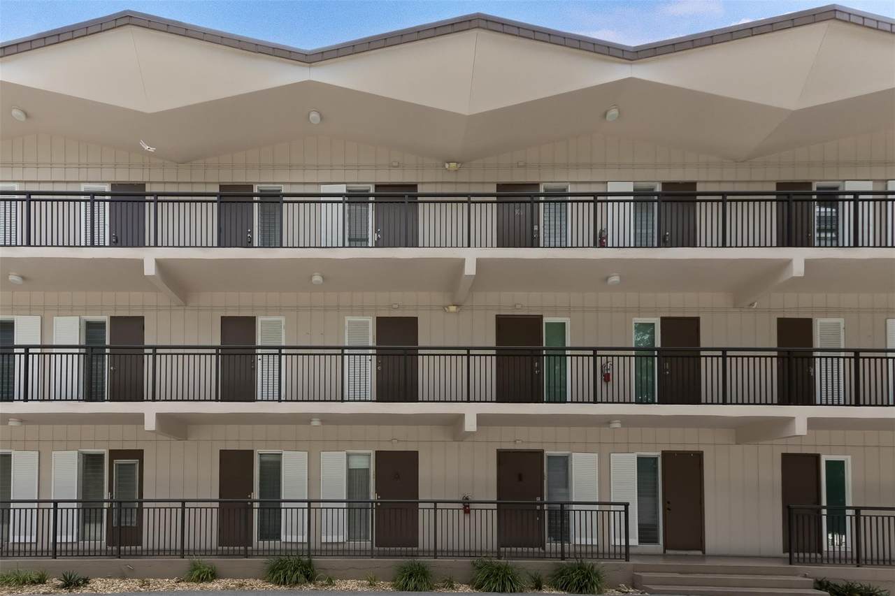 1967 Ocean Blvd - Photo 1