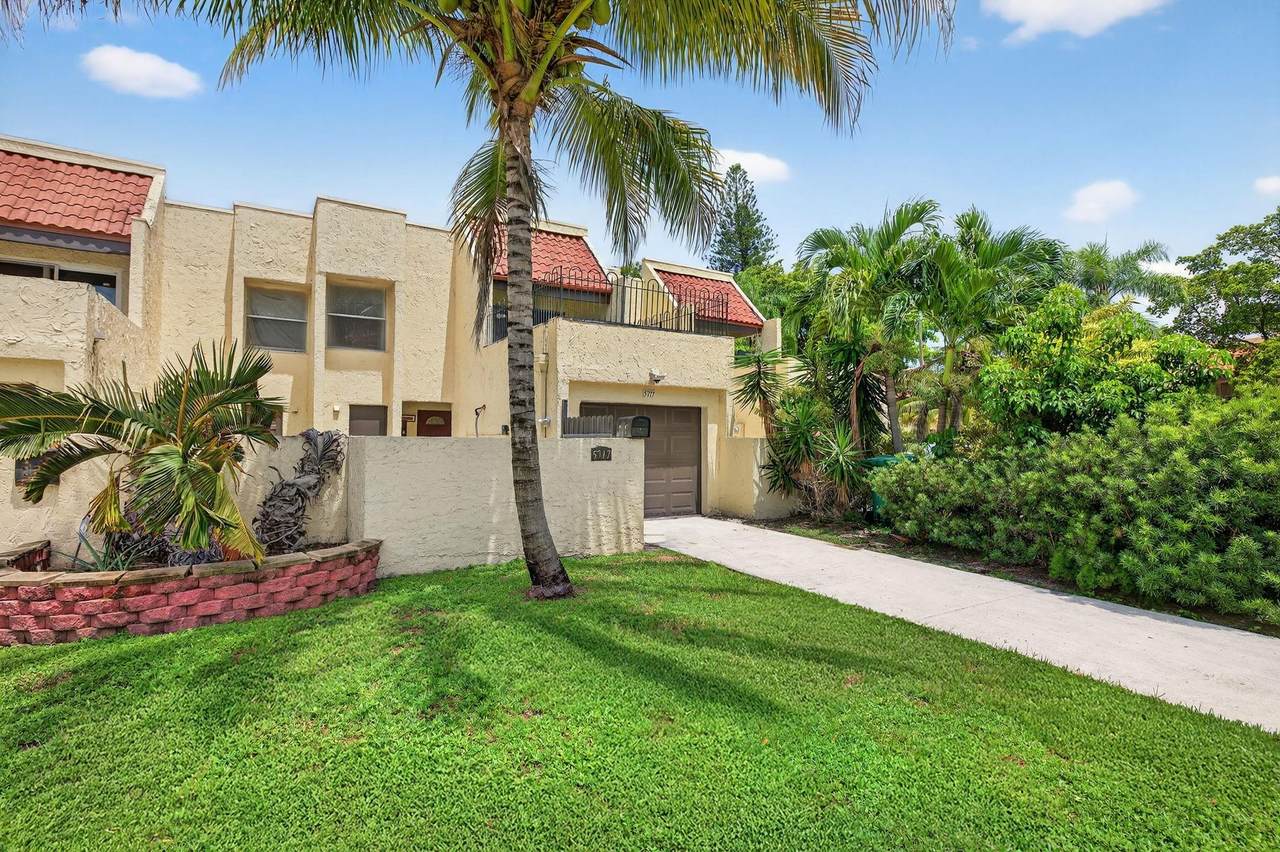 5717 17th Ct - Photo 1