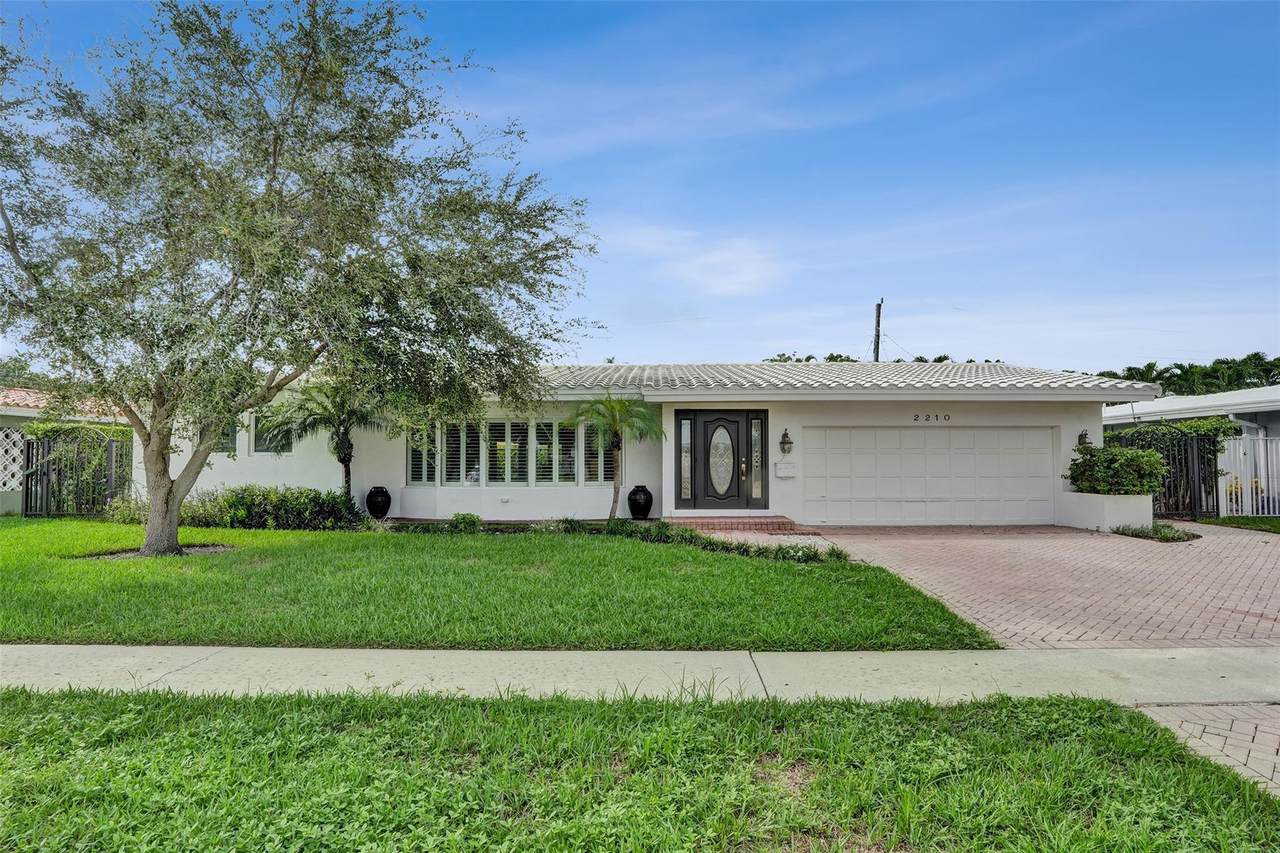 2210 61st Ct - Photo 1