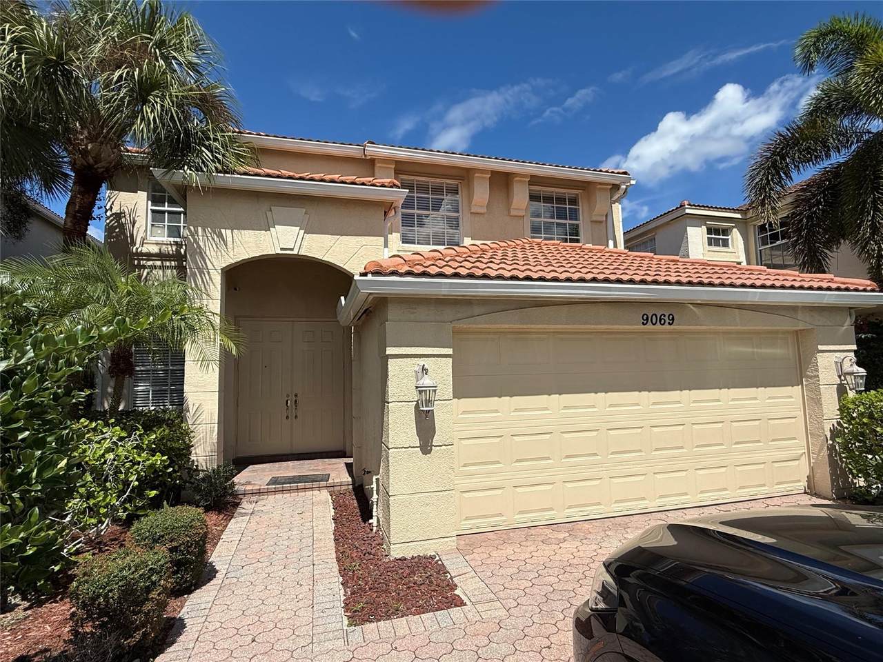 9069 Dupont Place - Photo 1