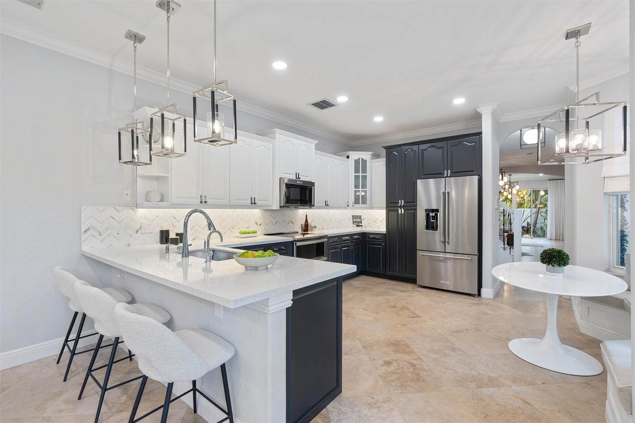 1608 5th St - Photo 1